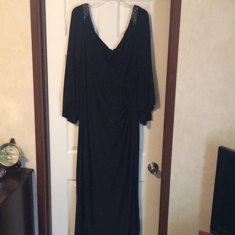 LAUREN-RALPH LAUREN Bell Sleeve Dress. Like New!